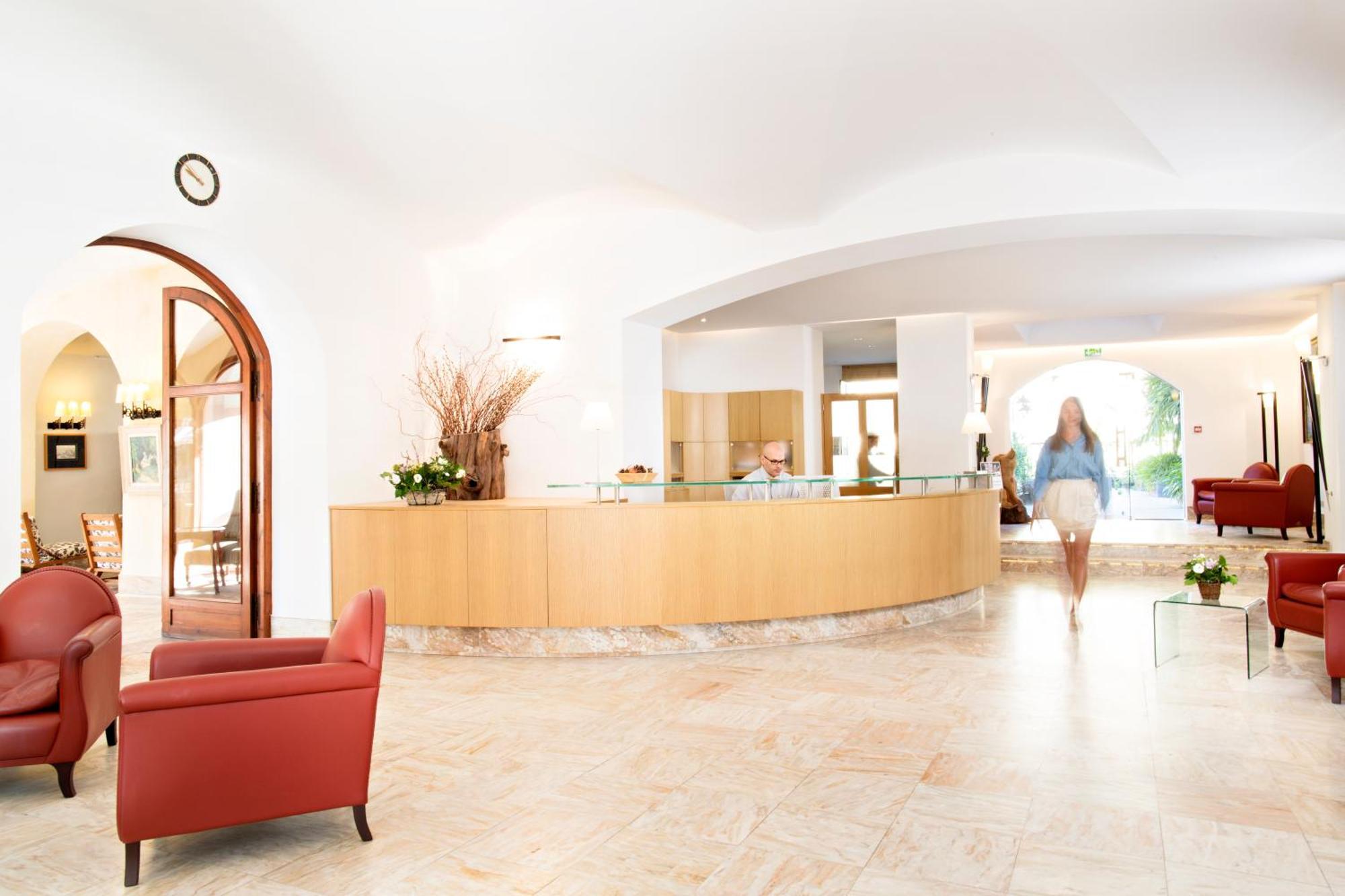 Le Grand Hotel Moltig les Bains Exterior photo