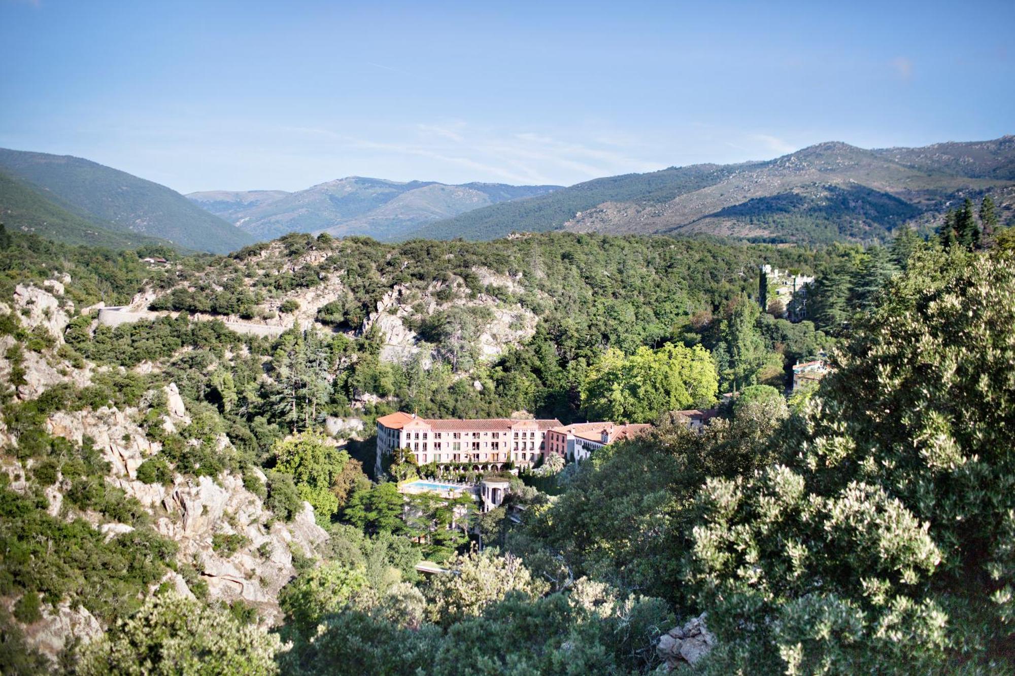 Le Grand Hotel Moltig les Bains Exterior photo