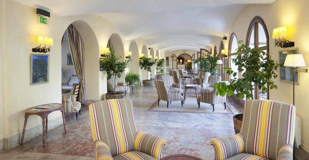 Le Grand Hotel Moltig les Bains Exterior photo